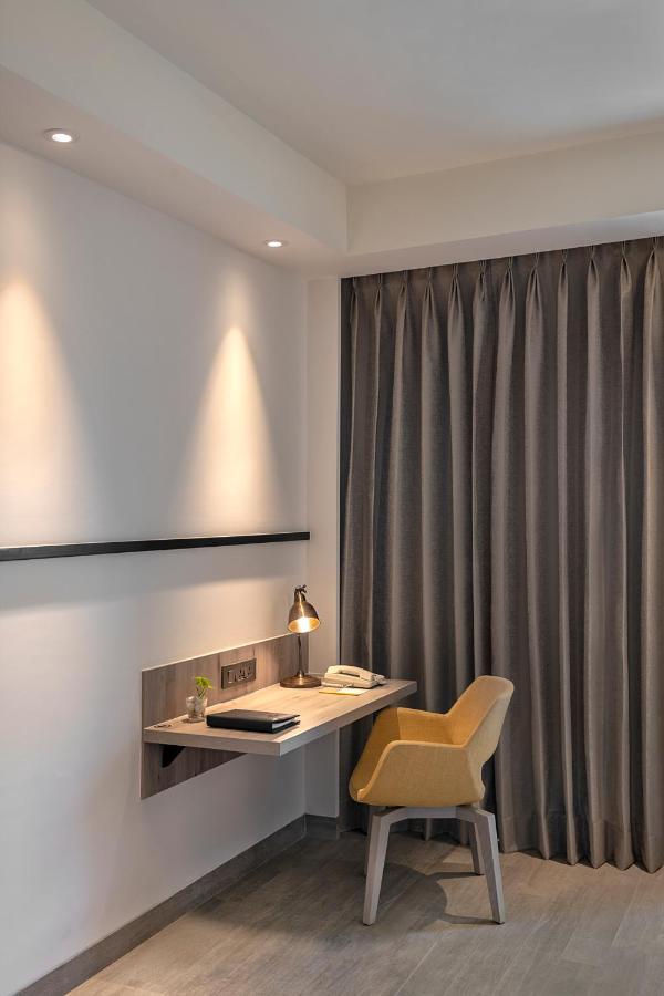 Lemon Tree Premier, New Town, Kolkata Otel Dış mekan fotoğraf