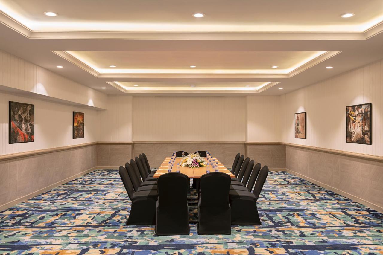 Lemon Tree Premier, New Town, Kolkata Otel Dış mekan fotoğraf